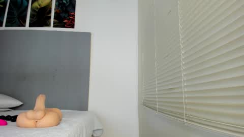 _molly_rosse_ online show from 11.05.25