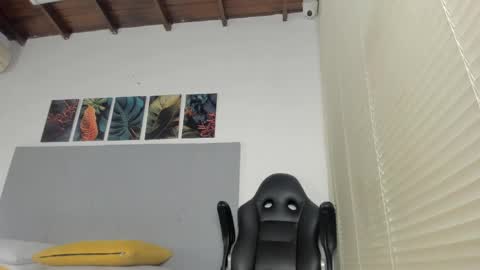 _molly_rosse_ online show from 04.15.26