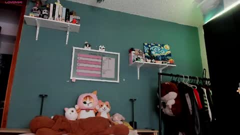 Snapshot of _moon_cake_ chatting on 05.12.26 Next stream 950 pm Colombia time xd online show from 05.12.26