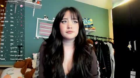 Snapshot of _moon_cake_ chatting on 06.12.26 Next stream 950 pm Colombia time xd online show from 06.12.26