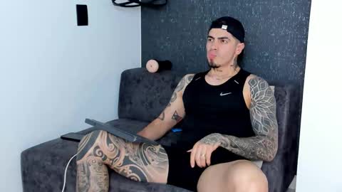 Snapshot of _mrcock_ chatting on 11.02.25 _mrcock_ online show from 11.02.25