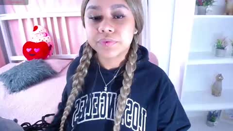 nahomi  online show from 02.24.25