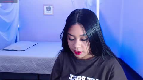 nahomi  online show from 03.10.25