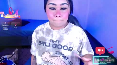 nahomi  online show from 10.12.25