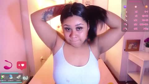 nahomi  online show from 10.27.25