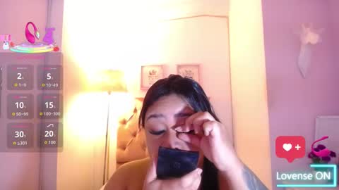 nahomi  online show from 11.16.25