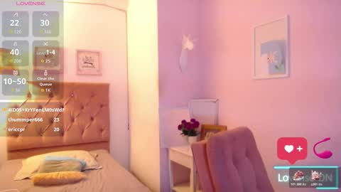 nahomi  online show from 11.18.25