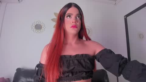 Snapshot of _naomi_fox chatting on 03.01.25 shantall online show from 03.01.25