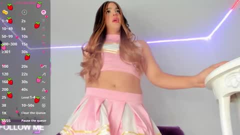 Snapshot of _naomi_fox chatting on 10.06.25 shantall online show from 10.06.25