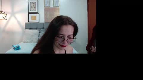 Snapshot of _naomi_s chatting on 05.16.26 _naomi_s online show from 05.16.26