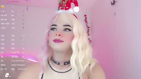 Snapshot of _natsuki chatting on 12.06.24 _natsuki online show from 12.06.24