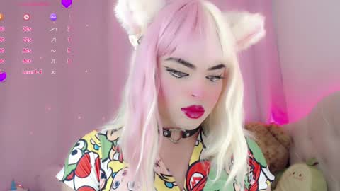 Snapshot of _natsuki chatting on 02.12.25 _natsuki online show from 02.12.25