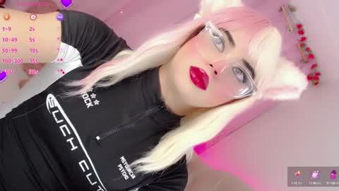 Snapshot of _natsuki chatting on 02.14.25 _natsuki online show from 02.14.25