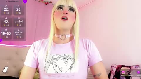 Snapshot of _natsuki chatting on 09.10.25 _natsuki online show from 09.10.25