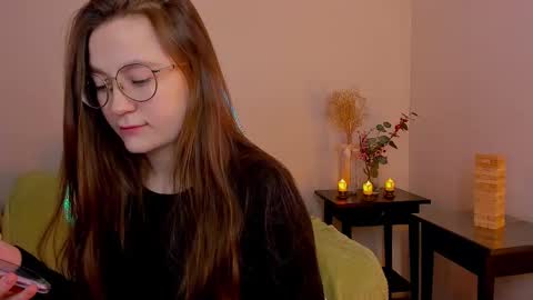 Snapshot of _nemalkovamia chatting on 02.16.25 Mia with a big heart online show from 02.16.25