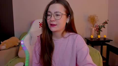 Snapshot of _nemalkovamia chatting on 02.23.25 Mia with a big heart online show from 02.23.25