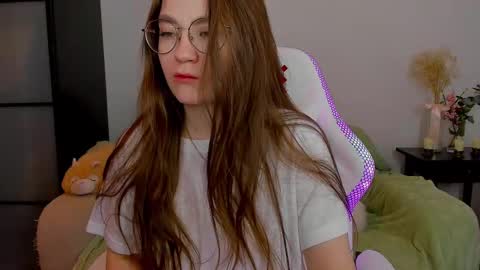 Snapshot of _nemalkovamia chatting on 03.01.25 Mia with a big heart online show from 03.01.25