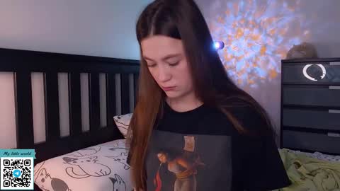 Snapshot of _nemalkovamia chatting on 09.09.25 Mia with a big heart online show from 09.09.25