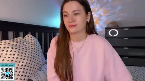 Snapshot of _nemalkovamia chatting on 09.09.25 Mia with a big heart online show from 09.09.25