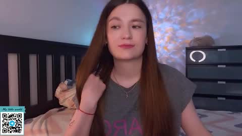 Snapshot of _nemalkovamia chatting on 09.10.25 Mia with a big heart online show from 09.10.25