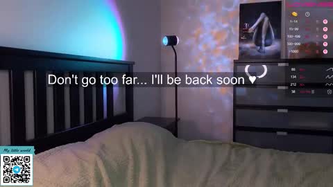 Snapshot of _nemalkovamia chatting on 09.27.25 Mia with a big heart online show from 09.27.25