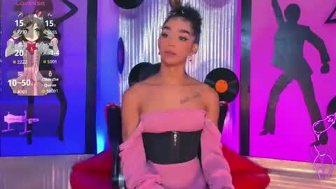 Snapshot of _nickyminach chatting on 07.11.26 Nicky Please help me with your thumbs up its importan online show from 07.11.26