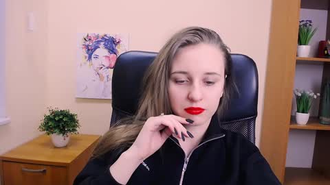 Snapshot of _nicole_new chatting on 01.28.25 Nica online show from 01.28.25