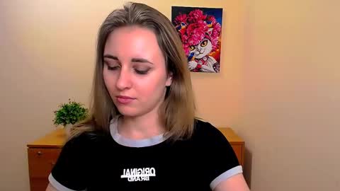 Snapshot of _nicole_new chatting on 03.10.25 Nica online show from 03.10.25