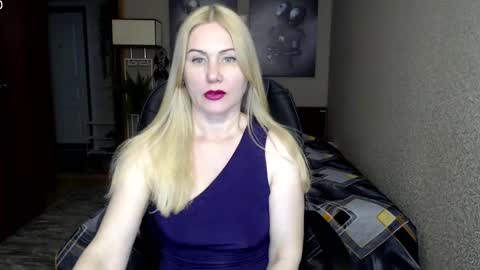 Donella    online show from 02.19.25