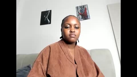 Snapshot of _nightnursee chatting on 09.09.25 belle online show from 09.09.25