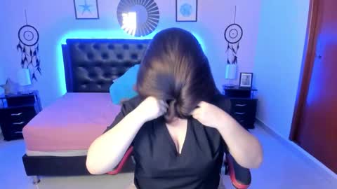 Olivia jones online show from 03.07.26