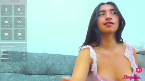 Snapshot of _orquidea_ chatting on 10.25.25 Orquidea online show from 10.25.25