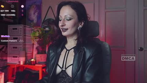 Snapshot of _owner_ chatting on 01.05.25 The Supreme Goddess Rose online show from 01.05.25