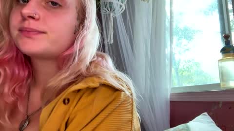 _peaceoutgirlscout_ online show from 10.04.25