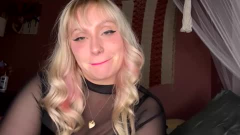 _peaceoutgirlscout_ online show from 11.01.25