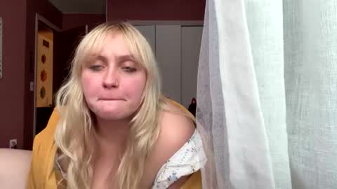 _peaceoutgirlscout_ online show from 11.29.25