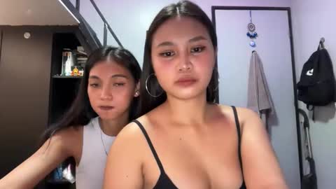 _petitechloe online show from 04.20.26