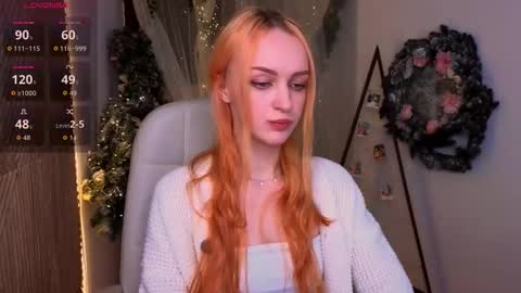 Snapshot of _pink_wassabi_ chatting on 12.19.25 Maisie online show from 12.19.25