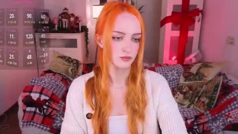 Snapshot of _pink_wassabi_ chatting on 12.21.25 Maisie online show from 12.21.25