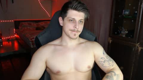 Snapshot of _purrari chatting on 12.20.24 Vampire online show from 12.20.24