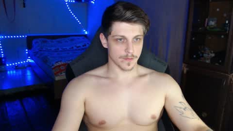 Snapshot of _purrari chatting on 12.20.24 Vampire online show from 12.20.24