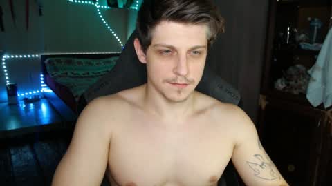 Snapshot of _purrari chatting on 01.23.25 Vampire online show from 01.23.25