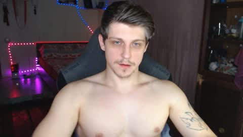 Snapshot of _purrari chatting on 01.28.25 Vampire online show from 01.28.25