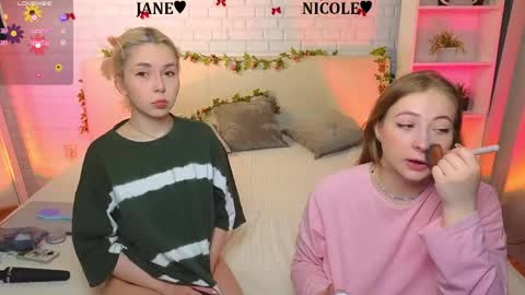 Snapshot of _ramune_ chatting on 04.25.26 Merlizz Eva Jane Mila Nicole left to right online show from 04.25.26