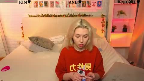 Snapshot of _ramune_ chatting on 06.29.26 Merlizz Eva Jane Mila Nicole left to right online show from 06.29.26
