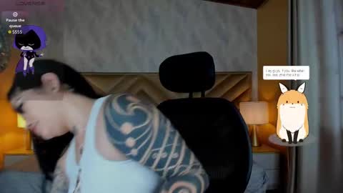 Snapshot of _raven_black chatting on 09.20.25 Raven online show from 09.20.25