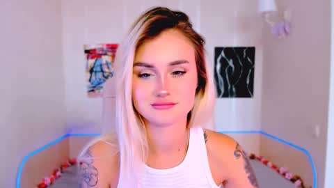 Snapshot of _ravena chatting on 10.04.25 _ravena online show from 10.04.25