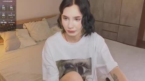 Snapshot of _reverse_gang_ chatting on 10.25.25 LISSAPVT IS OPEN online show from 10.25.25