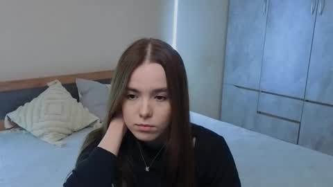 Snapshot of _reverse_gang_ chatting on 10.27.25 LISSAPVT IS OPEN online show from 10.27.25