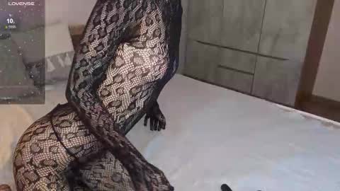 Snapshot of _reverse_gang_ chatting on 11.09.25 LISSAPVT IS OPEN online show from 11.09.25